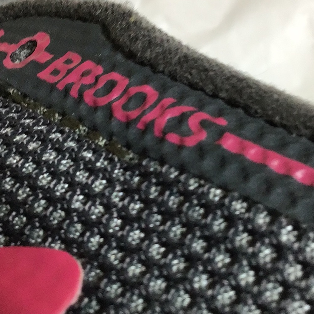 Brooks runners - Picture 5 of 6